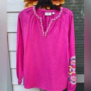 NWOT Chic Fuchsia Embroidered Women's Tunic
